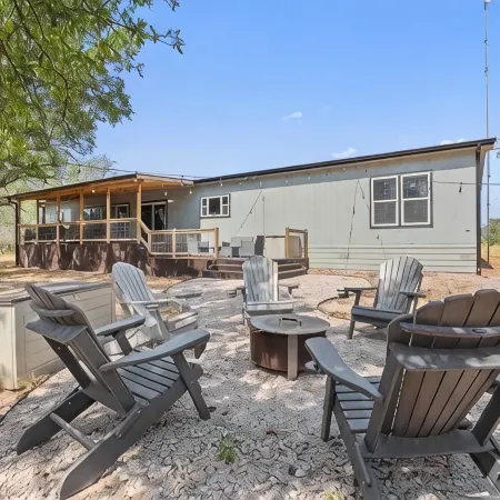 Hye Life in the Hill Country!