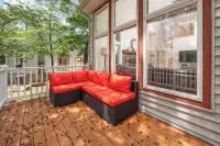 Beautiful Summer getaway near lake, hiking, and more! Clean and comfortable! - 4-Star