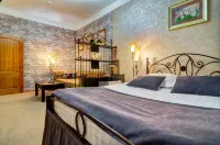 London City Hotel - Mountain view