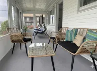 Family-Friendly Beach Home | Steps to Beach & Bay | Porch, Yard, Garage - Gym
