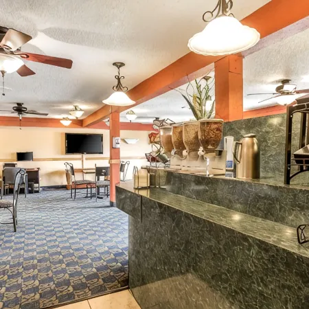 Brentwood Inn Clinton