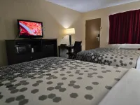 Econo Lodge Inn & Suites Mason City - Clear Lake - 2-Star