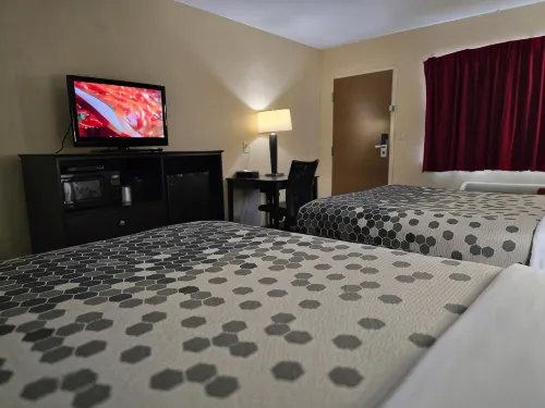 Econo Lodge Inn & Suites Mason City - Clear Lake