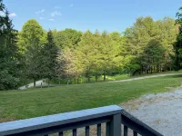 Charming Mountain Retreat Near Grayson Highlands, 2BR 2BA, Sleeps 6 - 2 étoiles