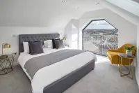 Host & Stay | The Penthouse, Hudsons Yard House - Homestays