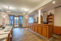 Pytloun Wellness Hotel Hasištejn - breakfast