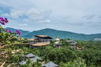 Naxiangshan Rainforest Resort Hotel (Baoting Yanoda Store) - vue sur la montagne