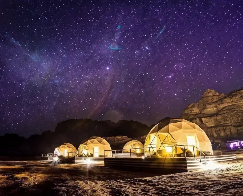 Luxurious Lodge Retreat in Wadi Rum with Private Entrance
