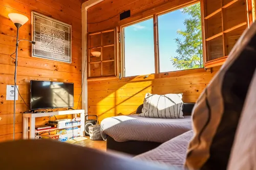 Bungalow in the mountain with swimming pool near Serra da Estrela (to 6 people) - 2 ดาว