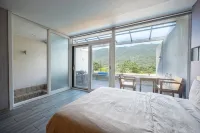 Sancheong Family Poolvilla - 游泳池