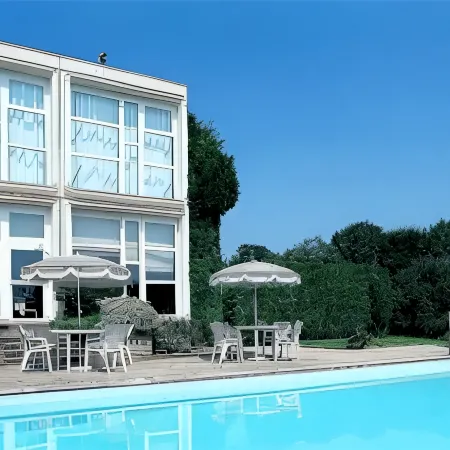 Brit Hotel Rouen Sud Val de Reuil