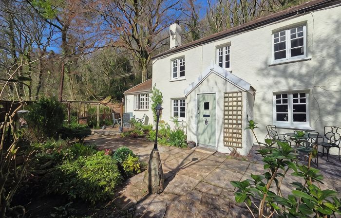 Cottage by the East Lyn River in the heart of Exmoor National Park near Lynmouth