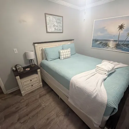 Relax and Unwind at This Cozy 2-Bedroom First Floor Condo in Edisto Beach.