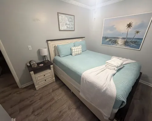 Relax and Unwind at This Cozy 2-Bedroom First Floor Condo in Edisto Beach. Hotels in Edisto Beach