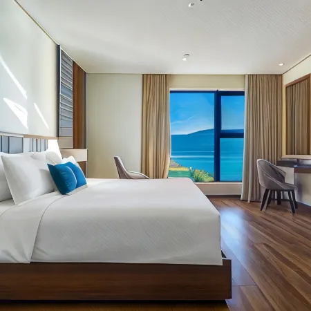Peninsula Hotel Danang