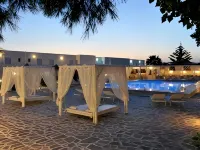 Narges Hotel - Uima-altaat