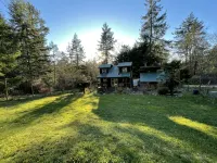 The Woodpecker Cabin on Guemes Island with Hot Tub! - 3 étoiles