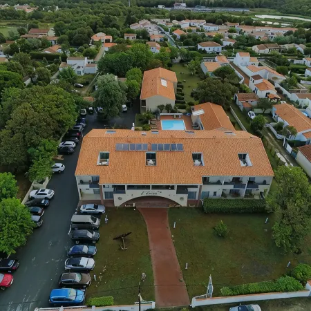Hotel l'Oceane Отели в г. Сен-Пьер-д'Олерон