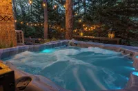 Lazy Bear Lodge / Game Room / Theater Room / Hot Tub - Pools