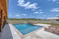 Ringers Lodge   Spacious 6-bedroom house on the River in charming Concan