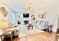 Charming Beaufort Retreat Entire Home Just Minutes from Downtown & Parris Island