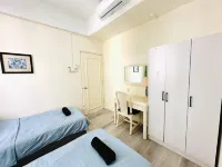 Costa Mahkota [3 min to Mahkota, 4pax, 1car park] by LoHas