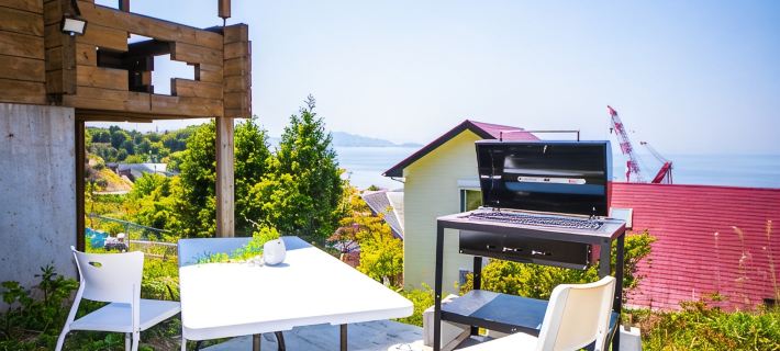 Awaji Seaside Log house in Goshiki Hotels in Sumoto