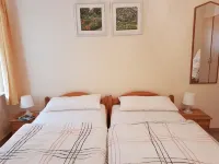 Apartment in a quiet central location in the country
