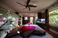 Mama Dux - A Sumptuous Urban Sanctuary - Condos