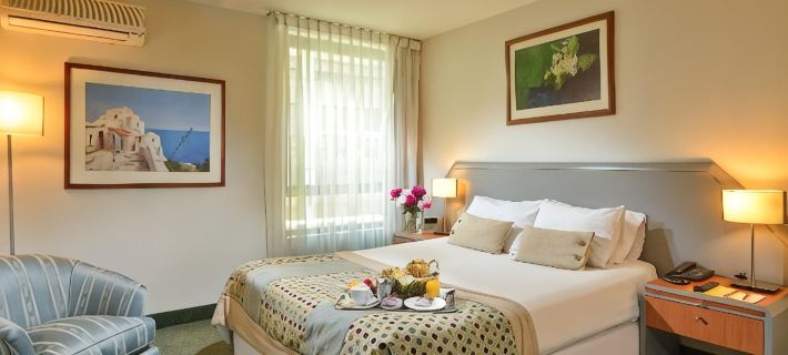 Hotel Eurotel El Bosque Hotels in Las Condes
