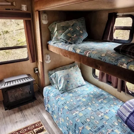 Roscoe RV Pet Friendly