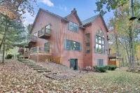 Woodland Trails Lodge on 130 acres with ponds and miles of private trails