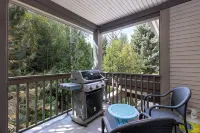 Best Whistler Village location | Free parking | Pool/Hot tub | 2-level condo - Jacuzzi