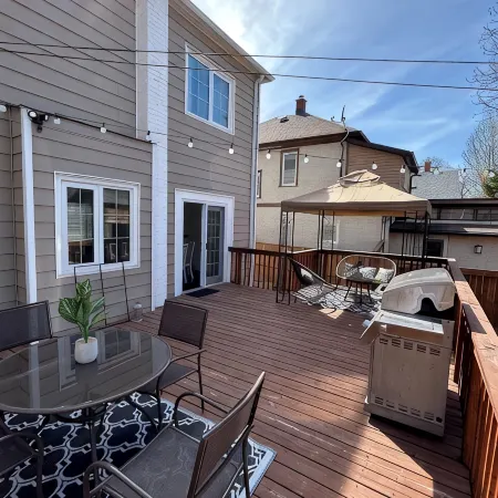 Lovelyhome•Near BU•with TreeHouse•Ideal for Group Stays