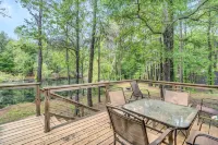 Lake Palestine Retreat – Dock, Fire Pit & Serene Views - 4 estrellas