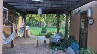The Oasis: Guesthouse w/ Lush Shared Yard & Hot Tub- Great Location! - 3성급
