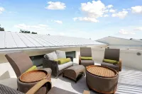 Resort-Style Living at Mariner's Club – Steps from Pools, Marina, & Ocean Views! - 4つ星