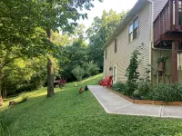 Beautiful lower level of house in nature with wildlife all around. - Alojamientos