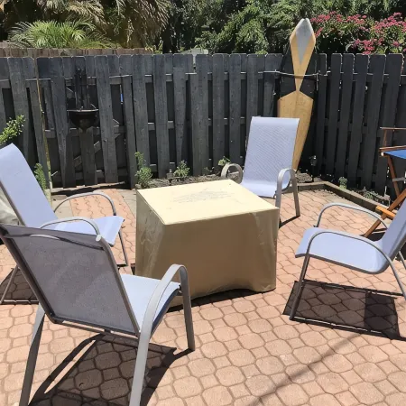Walk to Beach! East of A1A Central beach. Newly renovated fully equipped.
