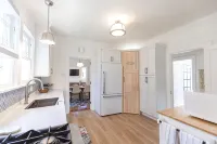 Newly Restored 2BR Heights Cottage - 4-Star