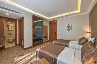 Glorious Hotel Отели в г. 