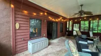 Large Family Cabin Escape in North GA Mountains on Private Pond - シャレー