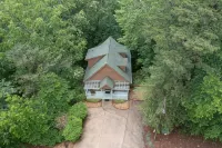 Cabin Helen's Hideaway