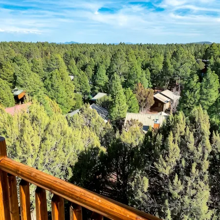 Gorgeous 2BR/2BA with Stunning Views and Great Location