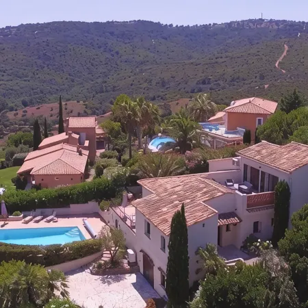 Luxury villa, heated pool, panoramic sea view, air conditionin