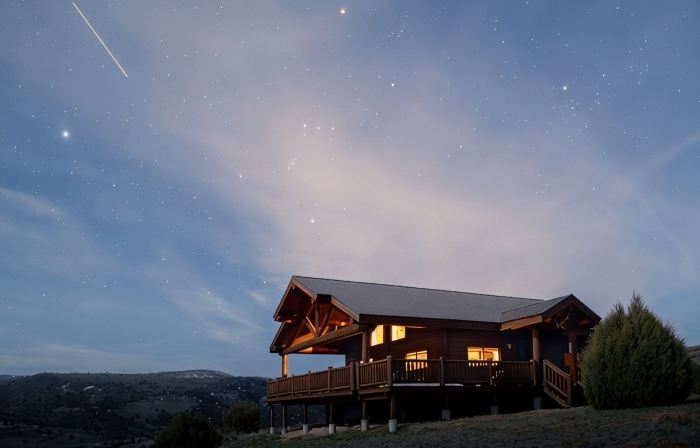 Stunning Cabin w/ Huge Deck & Amazing River Valley Views - WIFI