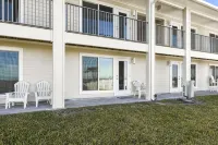 Jacksonville Beach Front Paradise-Close to Mayo - 4-Star