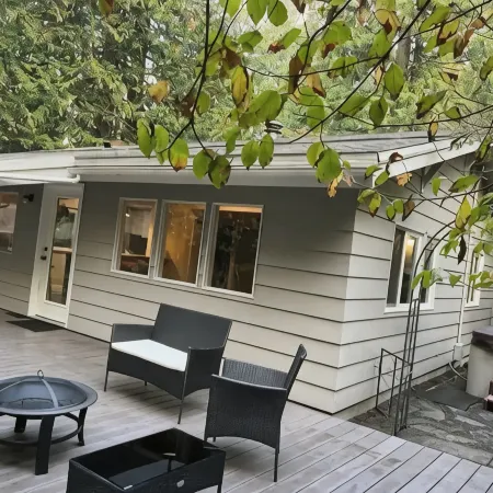 Charming Geneva Bungalow
