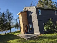 Cozy 4-Bedroom Lake House with Private Boat Dock on the Chain of Lakes!