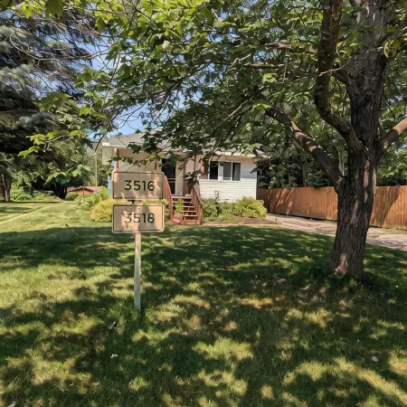 Charming 2-bedroom home in delightful downtown Indian River